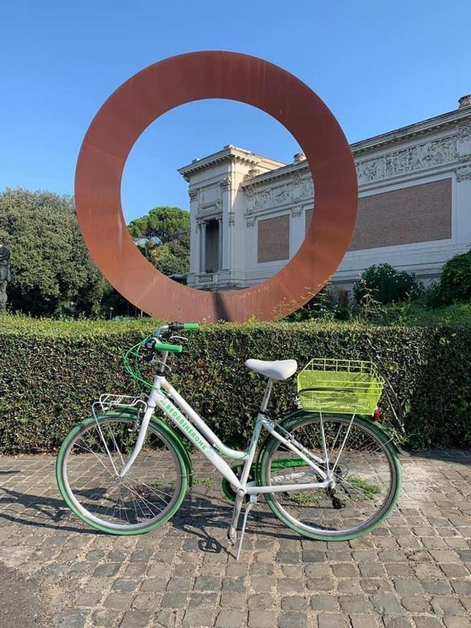 Bed&BikeRome Giulio Cesare Bed & Breakfast Exterior foto