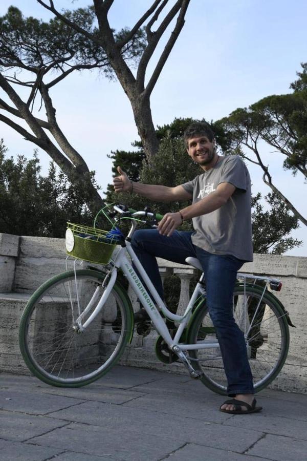 Bed&BikeRome Giulio Cesare Bed & Breakfast Exterior foto