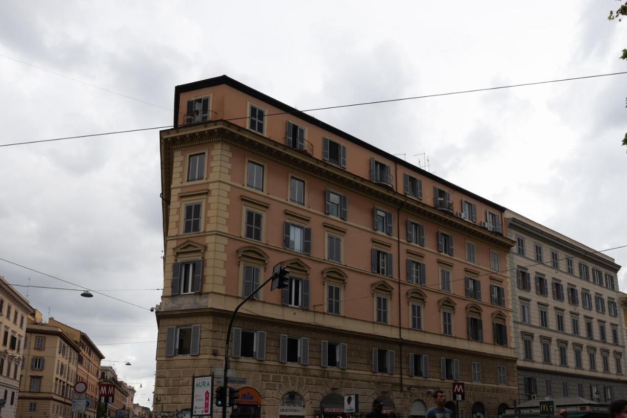 Bed&BikeRome Giulio Cesare Bed & Breakfast Exterior foto