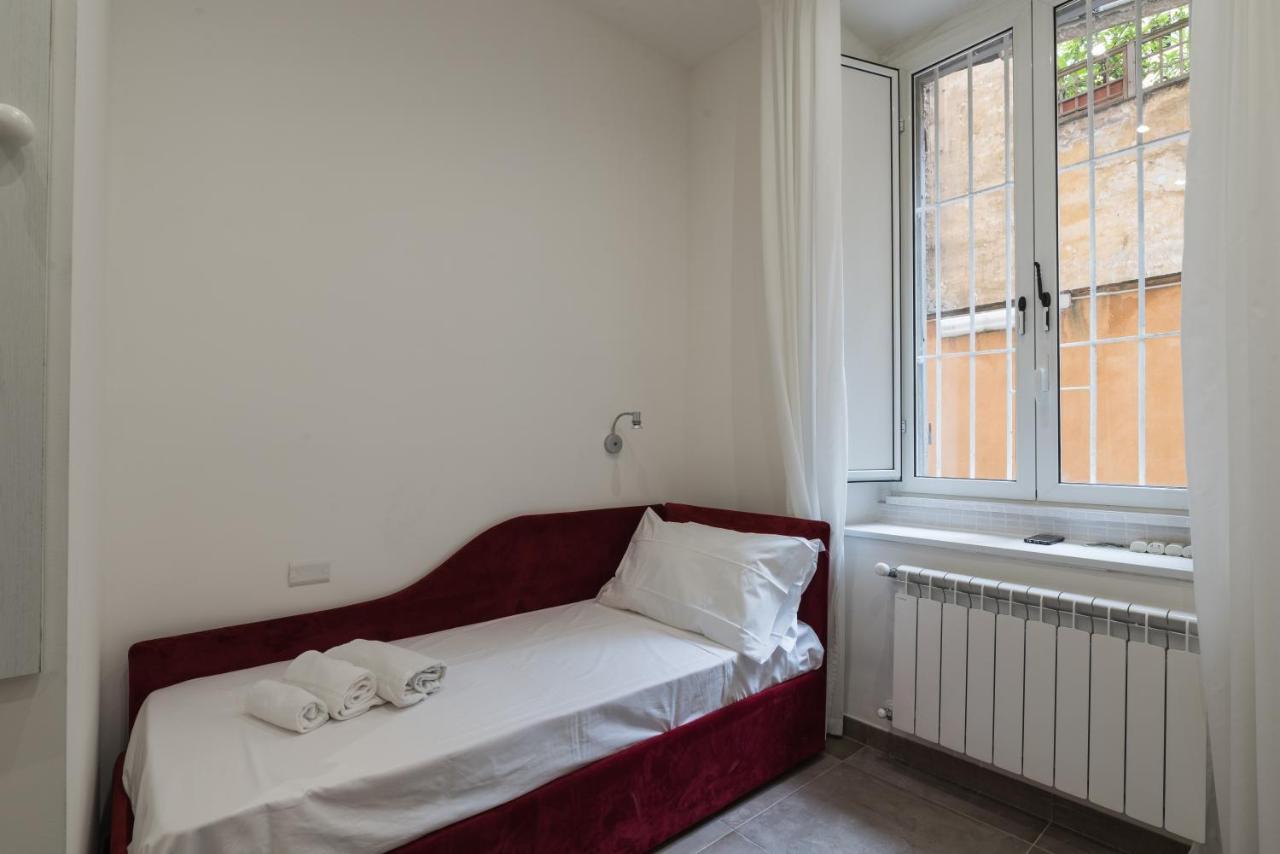 Bed&BikeRome Giulio Cesare Bed & Breakfast Exterior foto